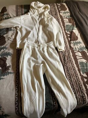 PINK Victoria's Secret Cream Sweat Set M/L